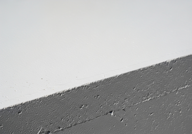 Revêtement réflectif toiture béton à Aubagne : peinture isolante pour toiture de station-service et zone de lavage